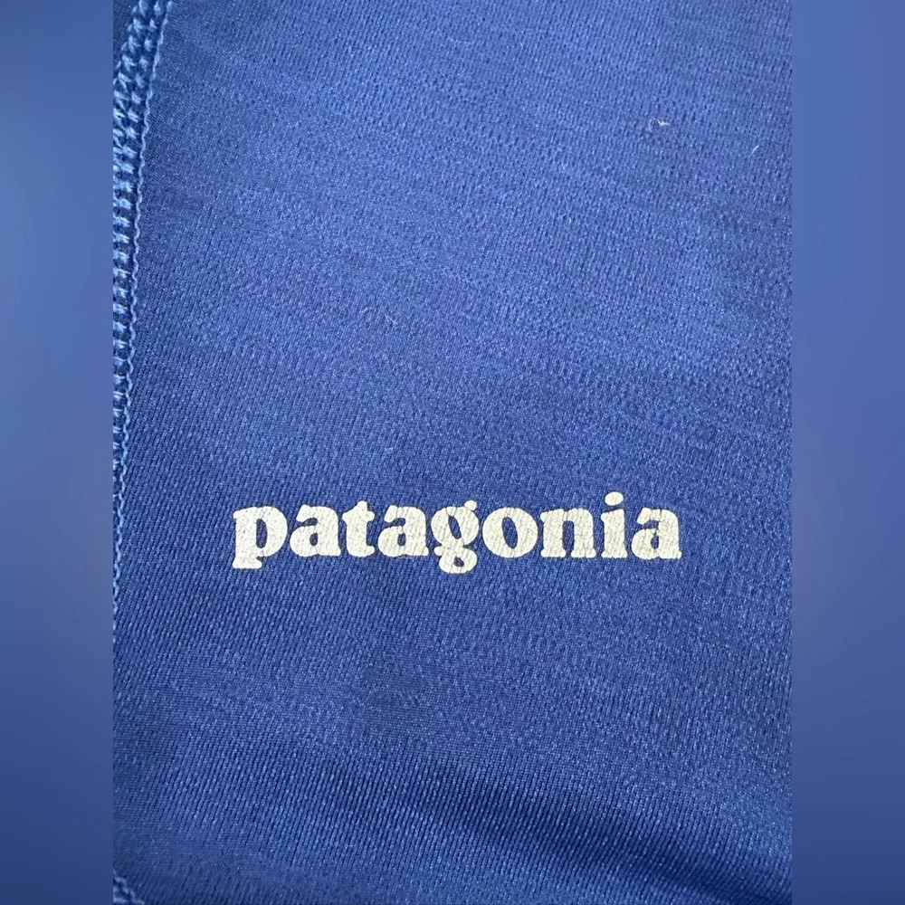 Patagonia women’s Royal Blue Leggings with Black Panels size large